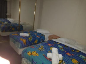 Accommodation Sydney - Kent Street Sydney CBD Top floor 2 bedroom apartment with balcony